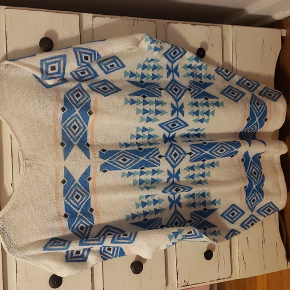 Aztec Top - Picture 6 of 7